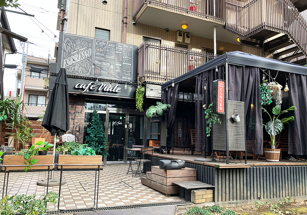 ベルフィオーレカフェ・ビアーレ　テラス席　犬OK